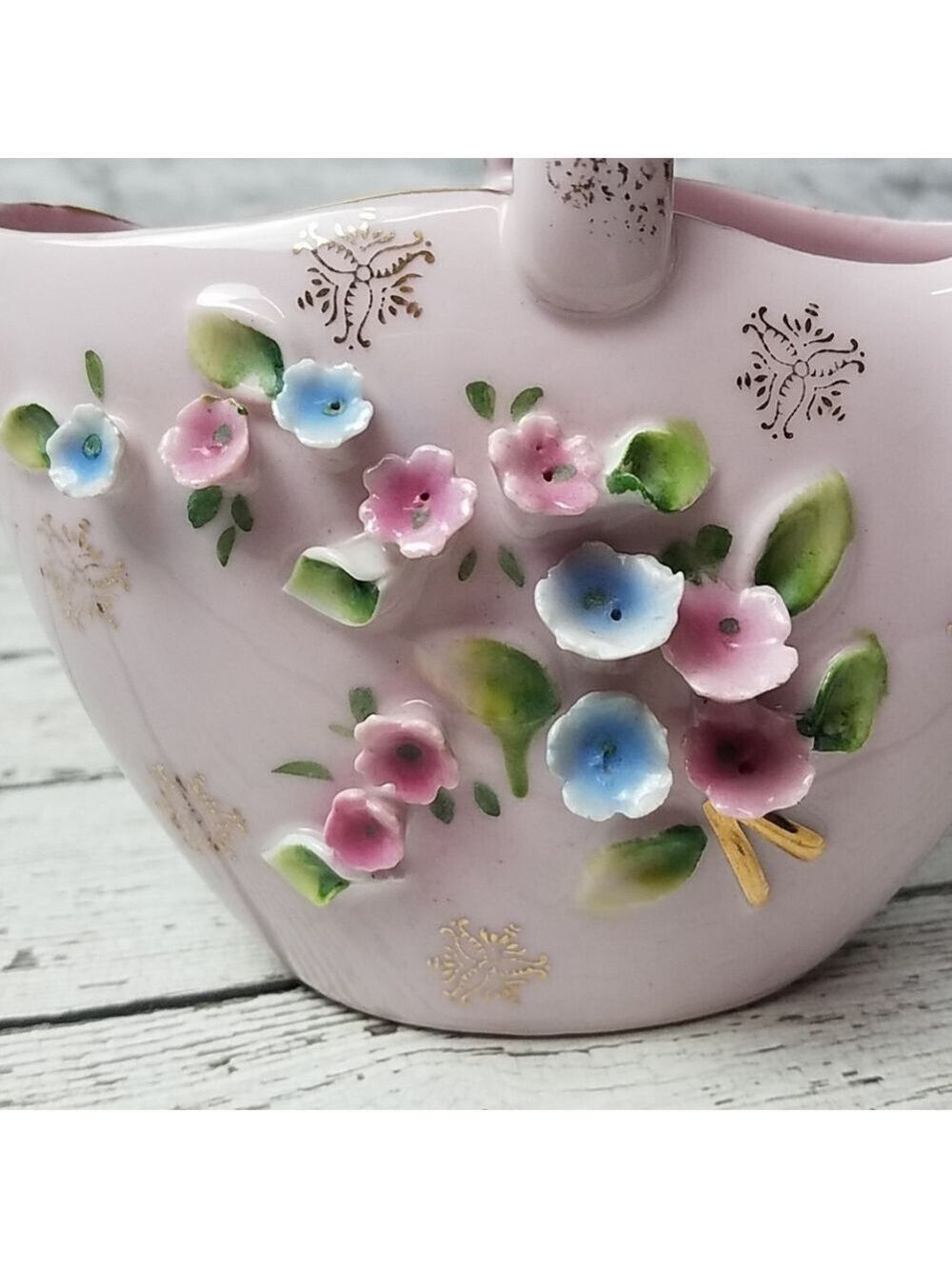 Stunning vintage Ucagco pink basket vase planter - Picture 4 of 4